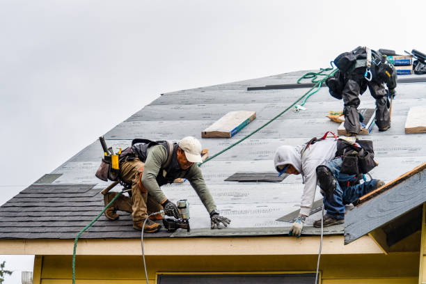 Professional Gutter Installation technician working in Kellnersville, WI